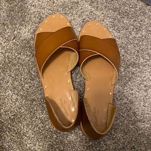 Universal threads leather sandals